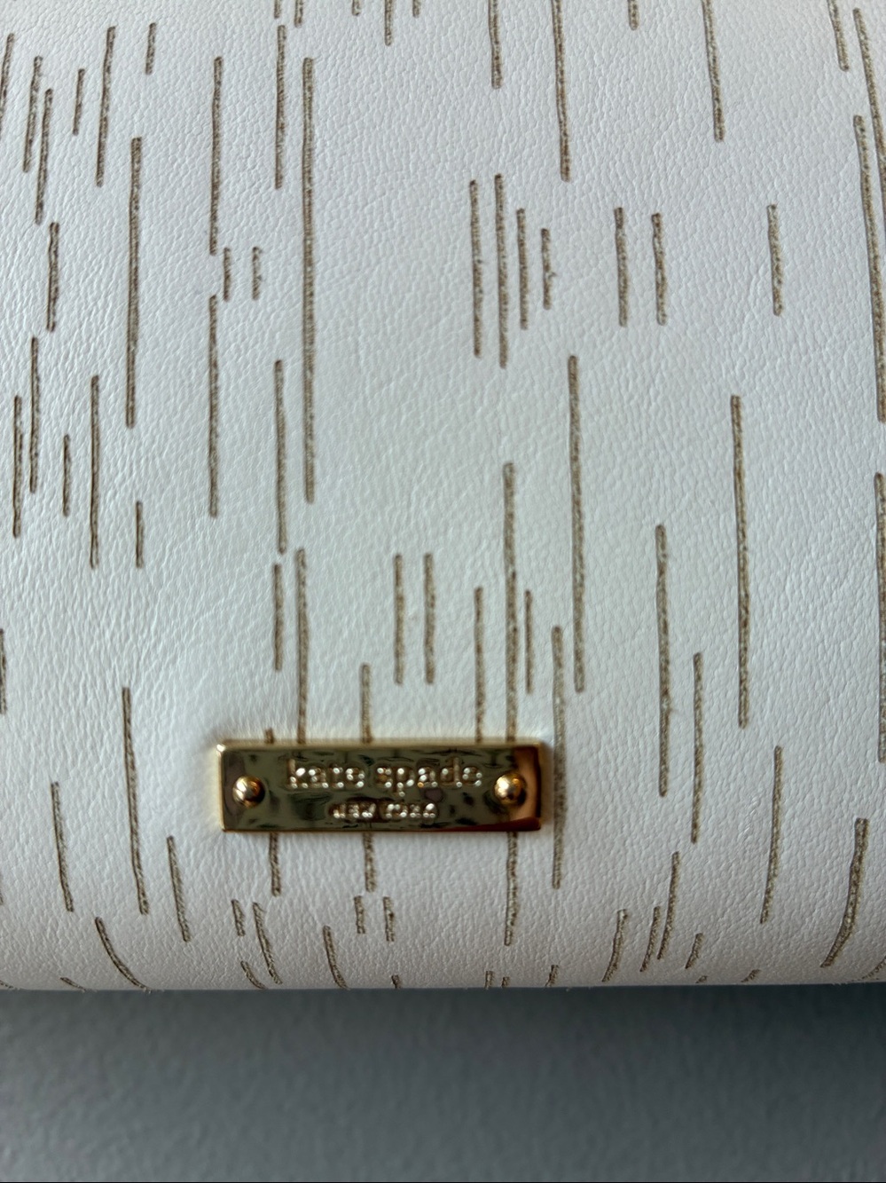 Kate Spade Wedding Belles White & Gold 'Mr. & Mrs.' Heart Clutch/Shoulder bag - Picture 7 of 9